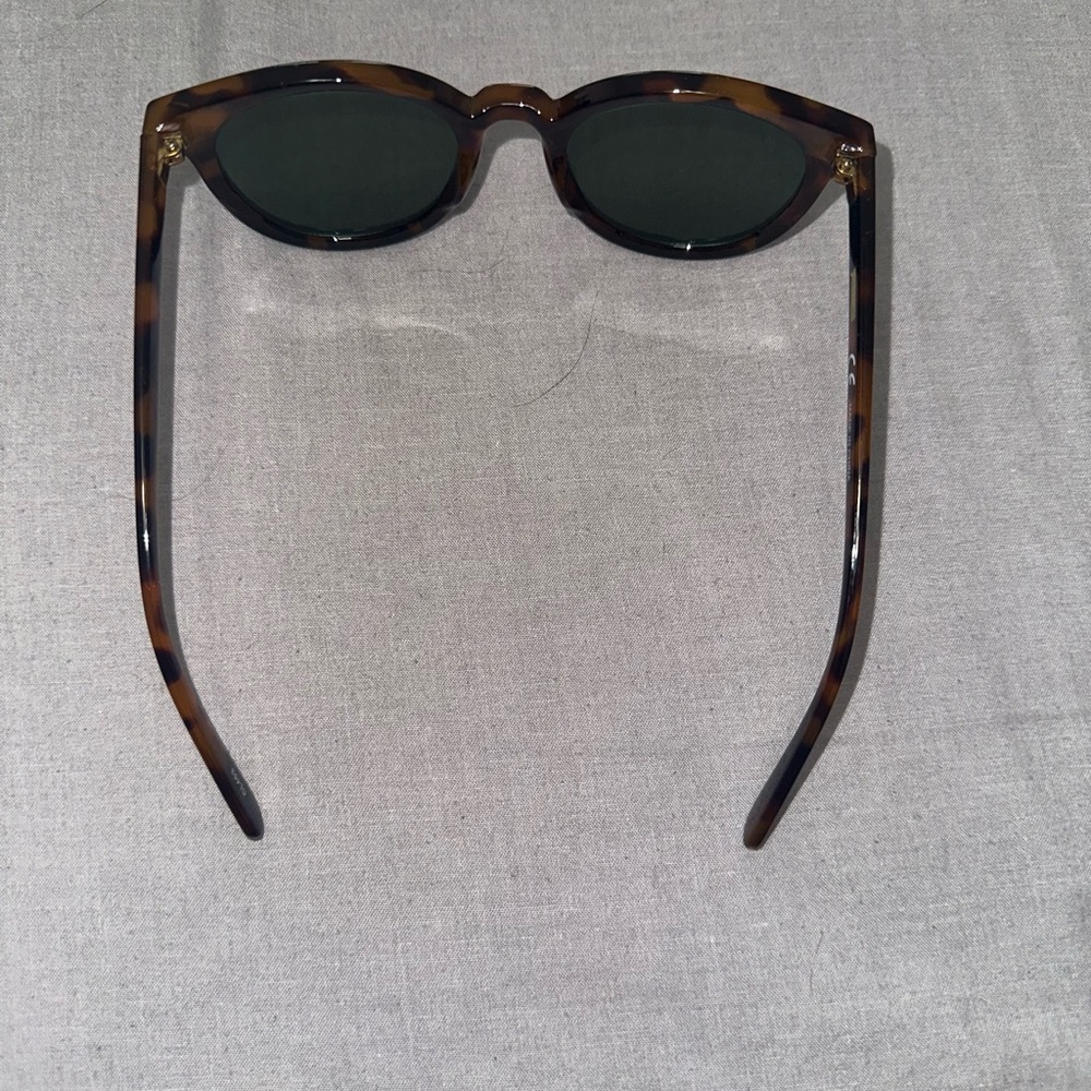 J. CREW Women’s Brown Tortoise Sunglasses - Picture 3 of 6